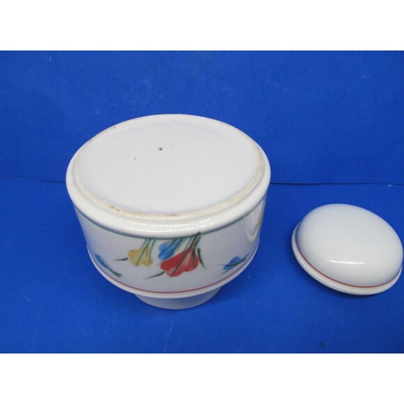 Wedgwood Midwinter Crocus 3 1/2" Sugar Bowl With Lid Produced From 1986-1987 EUC - Picture 6 of 7